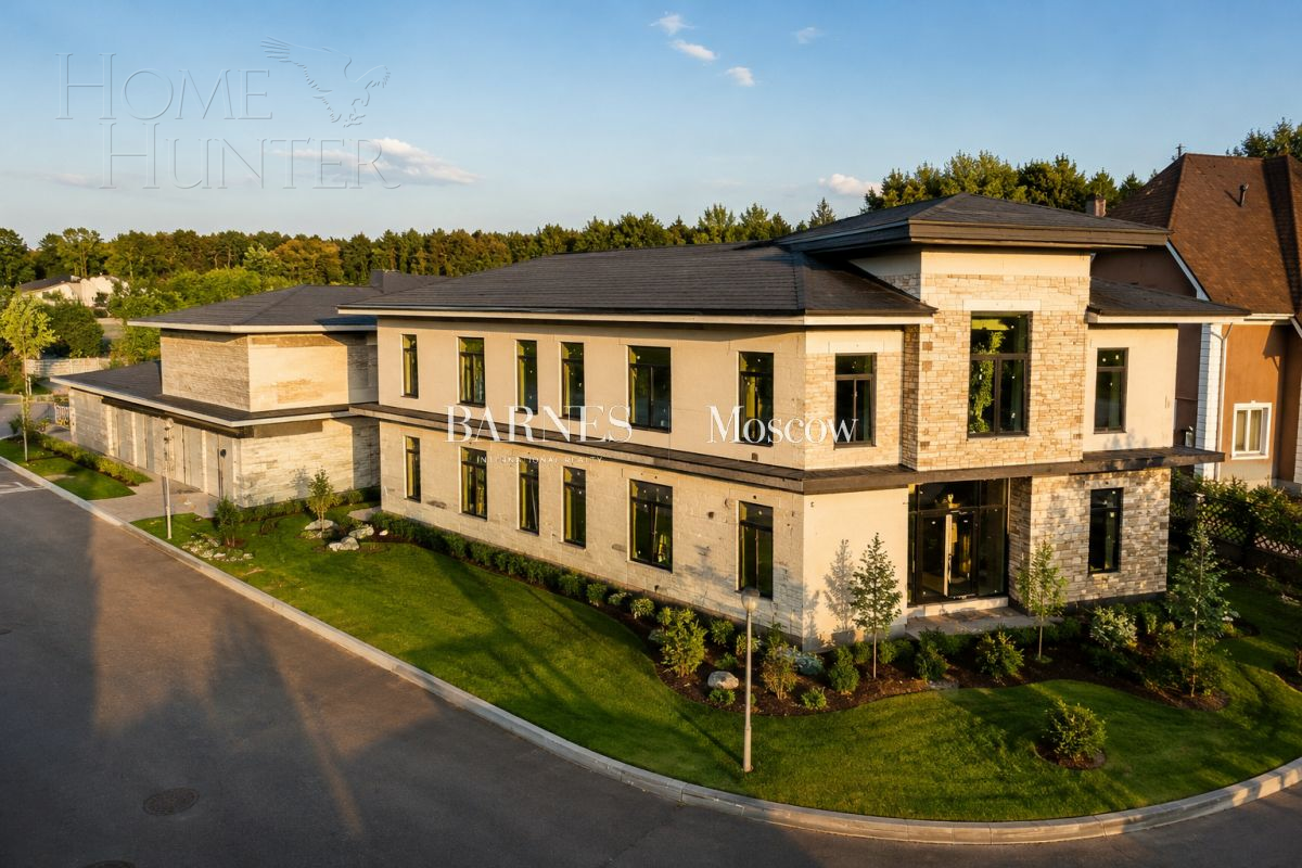 2-этажный коттедж 800 м² без отделки