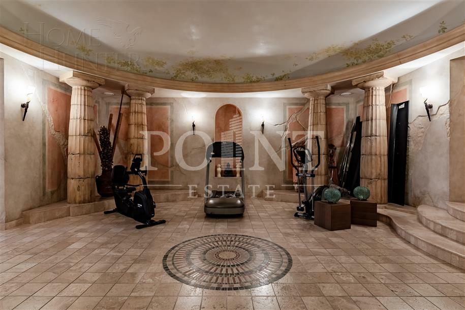 2-этажный коттедж 2 500 м² с отделкой