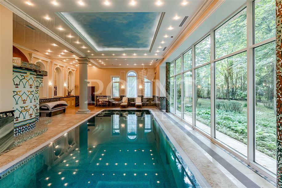 2-этажный коттедж 2 500 м² с отделкой