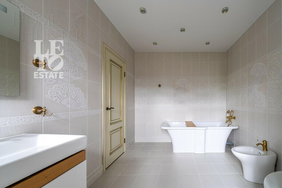 2-этажный коттедж 416.7 м² с отделкой
