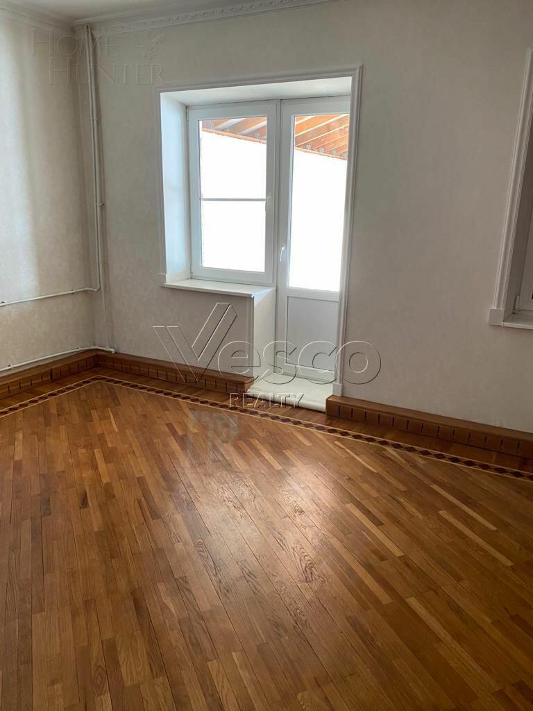 3-этажный коттедж 1 180 м² с отделкой