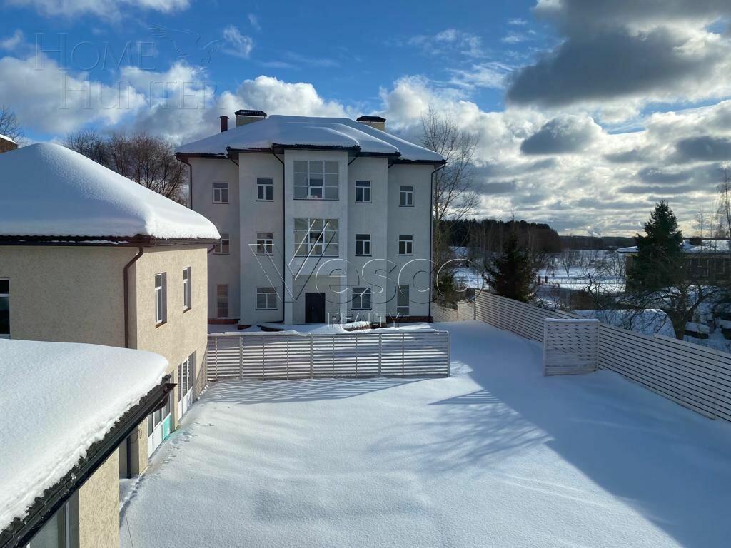 3-этажный коттедж 1 180 м² с отделкой
