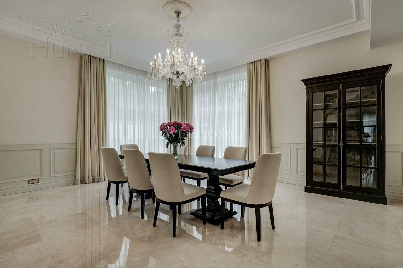 3-этажный коттедж 950 м² с отделкой