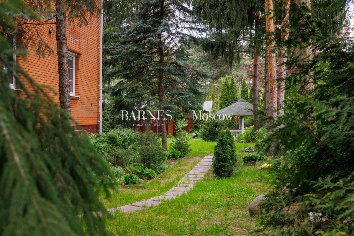 2-этажный коттедж 610 м² с отделкой