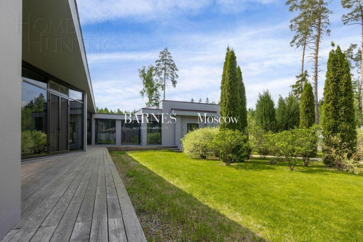 1-этажный коттедж 700 м² с отделкой
