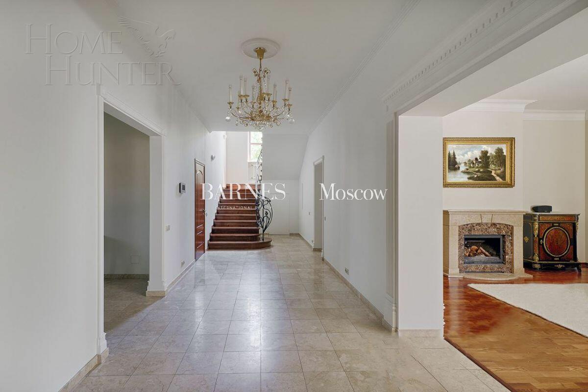 2-этажный коттедж 350 м² с отделкой