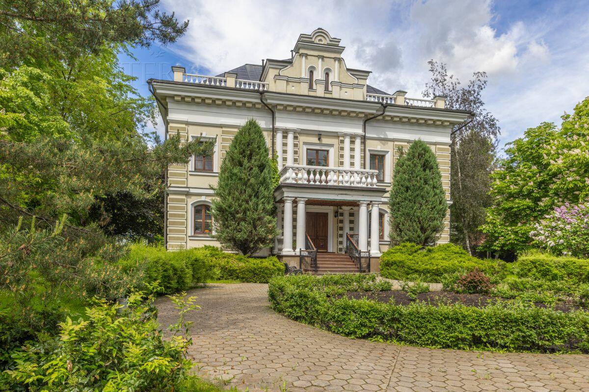 3-этажный коттедж 502 м² с отделкой