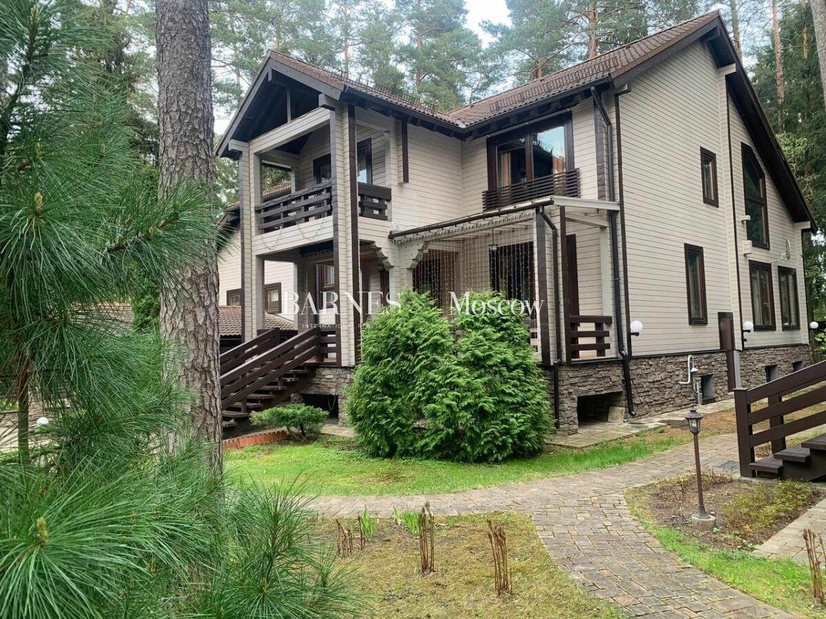 2-этажный коттедж 800 м² с отделкой