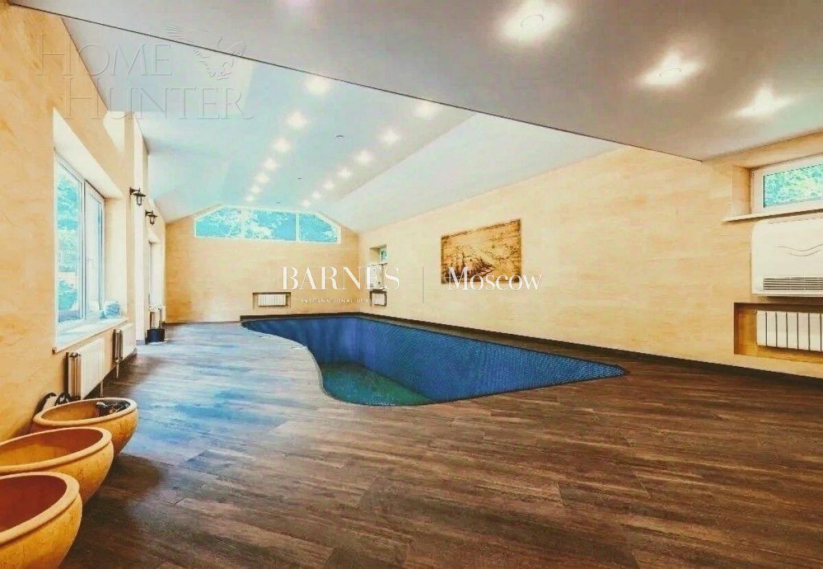 2-этажный коттедж 550 м² с отделкой
