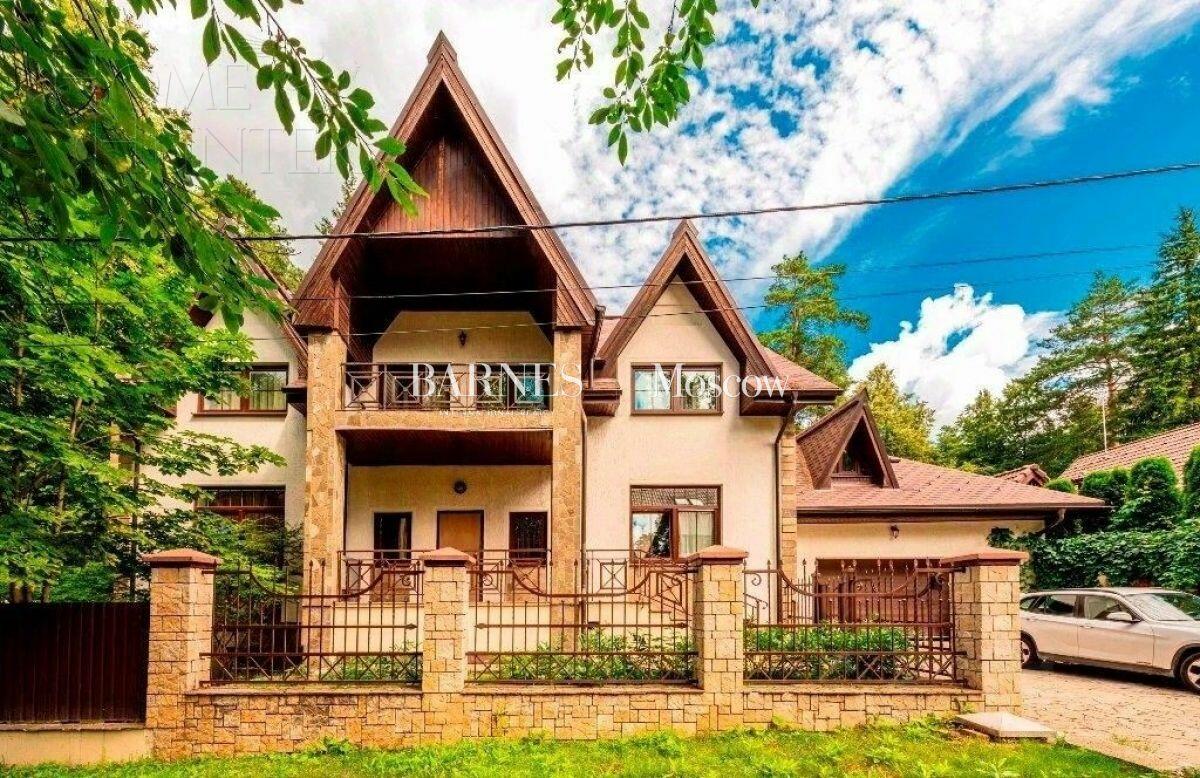 2-этажный коттедж 550 м² с отделкой