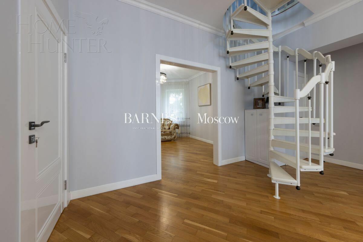 2-этажный коттедж 610 м² с отделкой