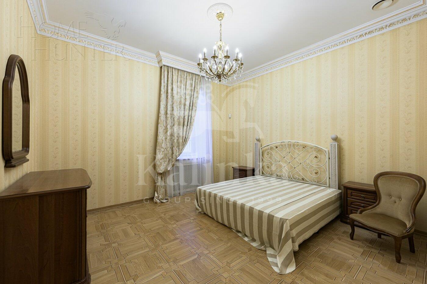 2-этажный коттедж 1 250 м² с отделкой