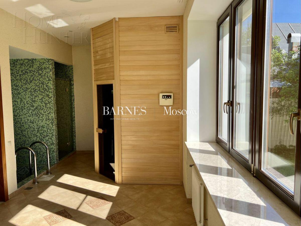 2-этажный коттедж 350 м² с отделкой