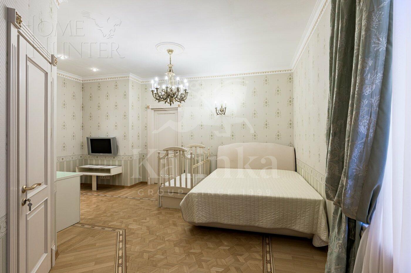 2-этажный коттедж 1 250 м² с отделкой