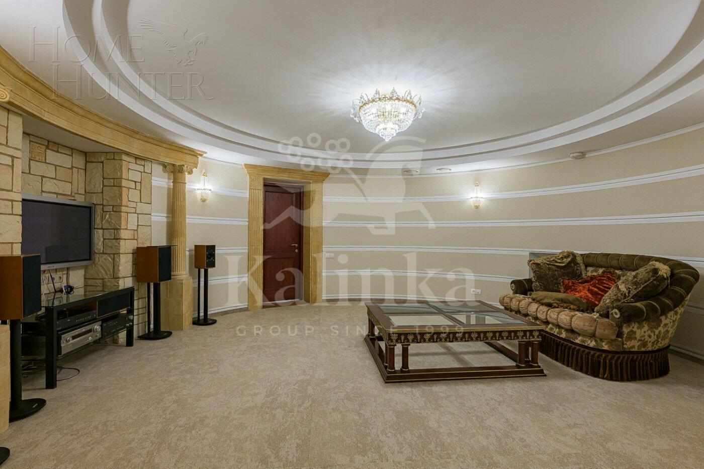 2-этажный коттедж 1 250 м² с отделкой