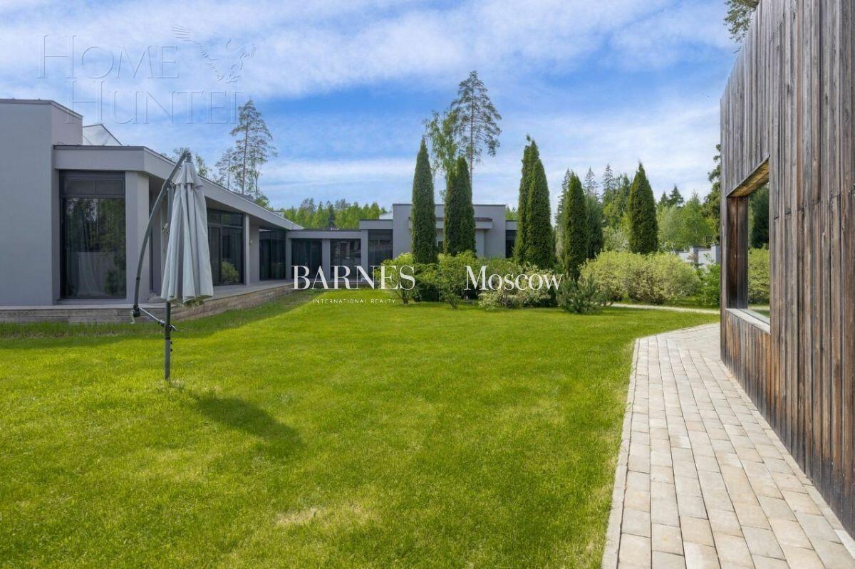 1-этажный коттедж 700 м² с отделкой