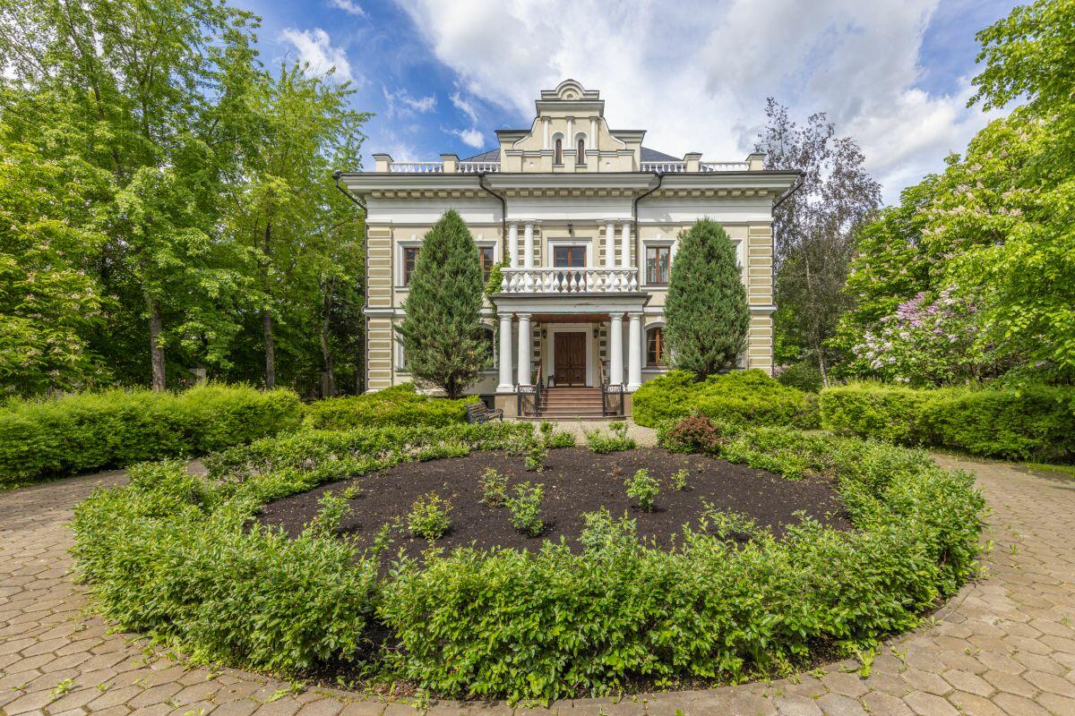3-этажный коттедж 502 м² с отделкой