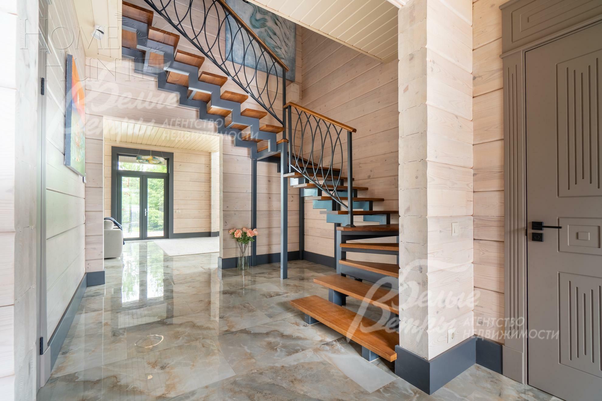 2-этажный коттедж 305.7 м² с отделкой