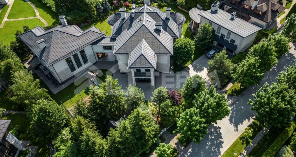 2-этажный коттедж 1 400 м² с отделкой