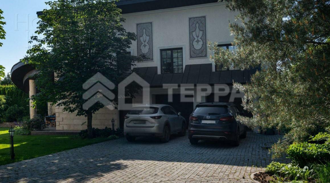 2-этажный коттедж 1 400 м² с отделкой