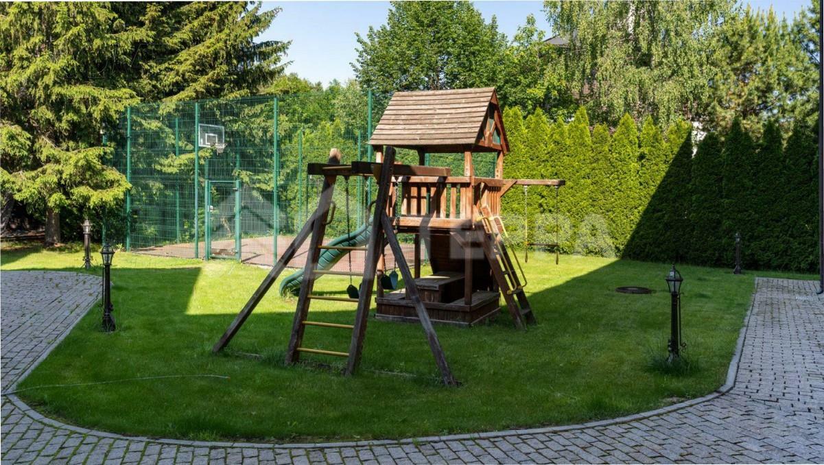 2-этажный коттедж 1 400 м² с отделкой