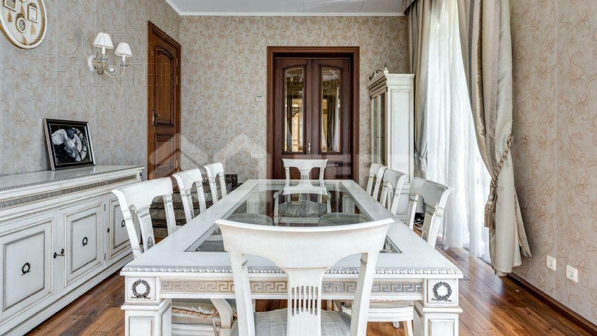 2-этажный коттедж 1 400 м² с отделкой