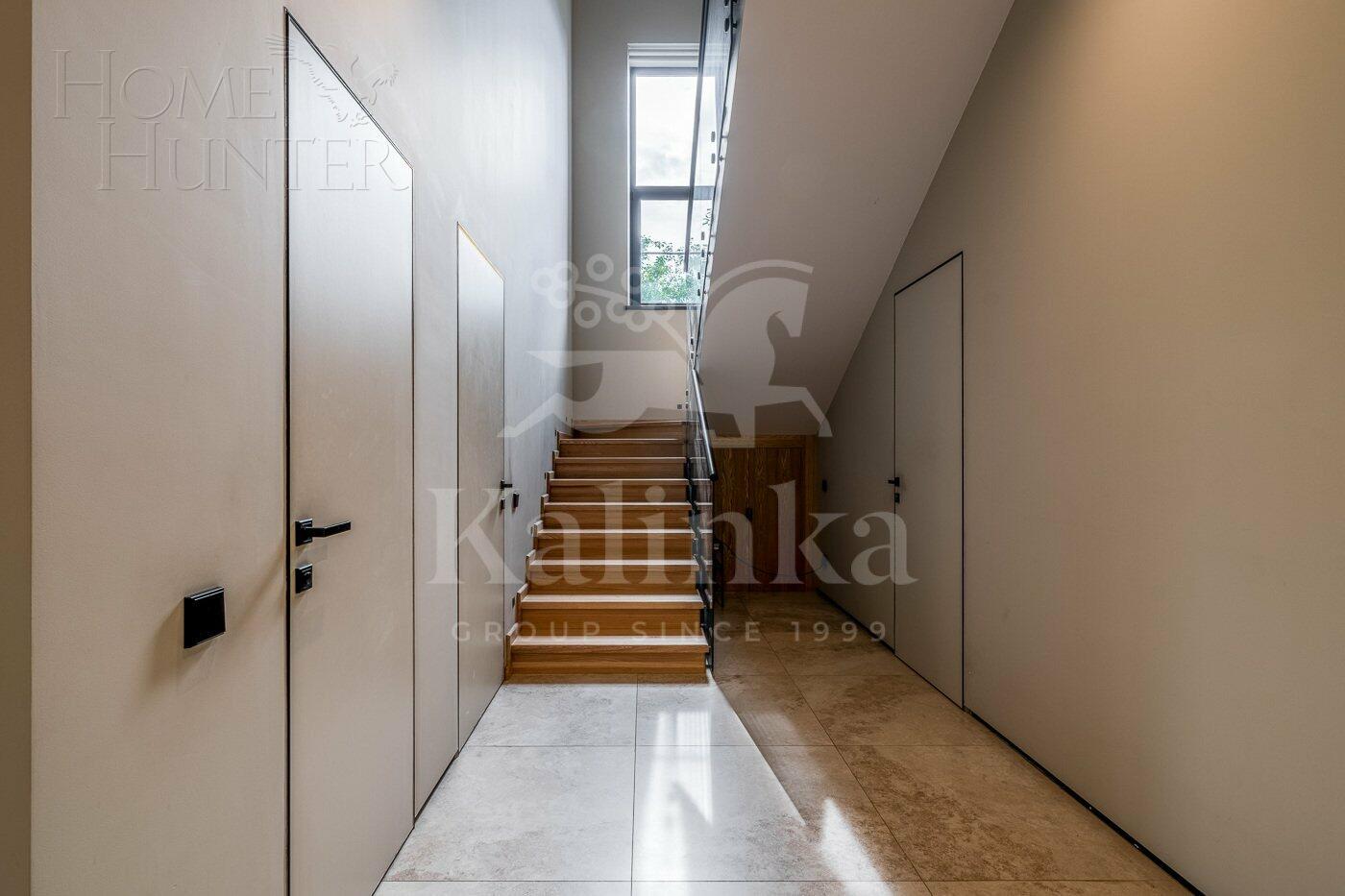 2-этажный коттедж 314 м² с отделкой