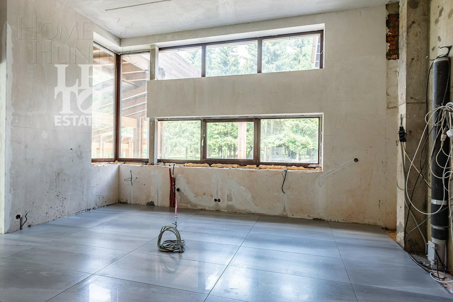 3-этажный коттедж 1 302 м² без отделки