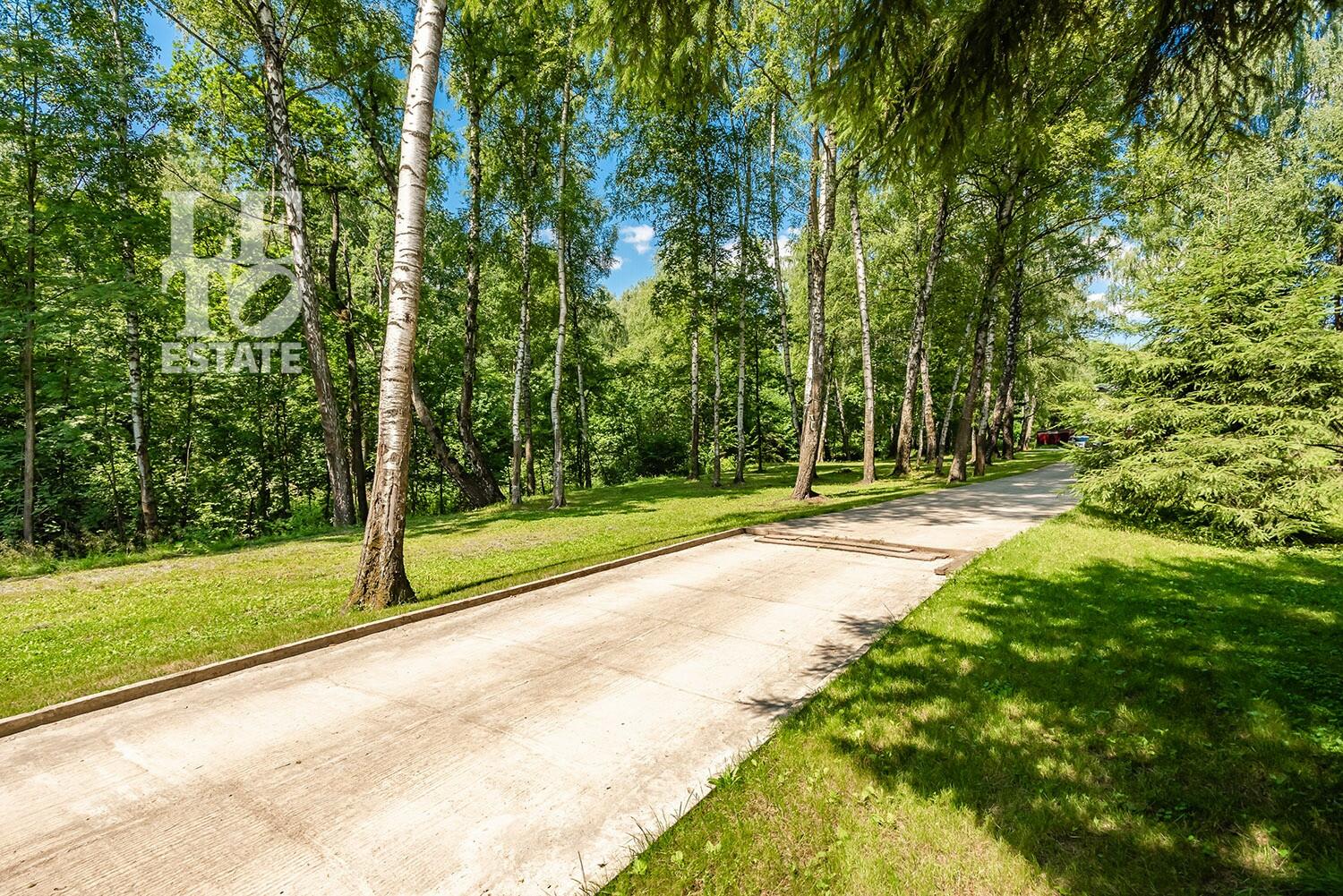 3-этажный коттедж 1 302 м² без отделки