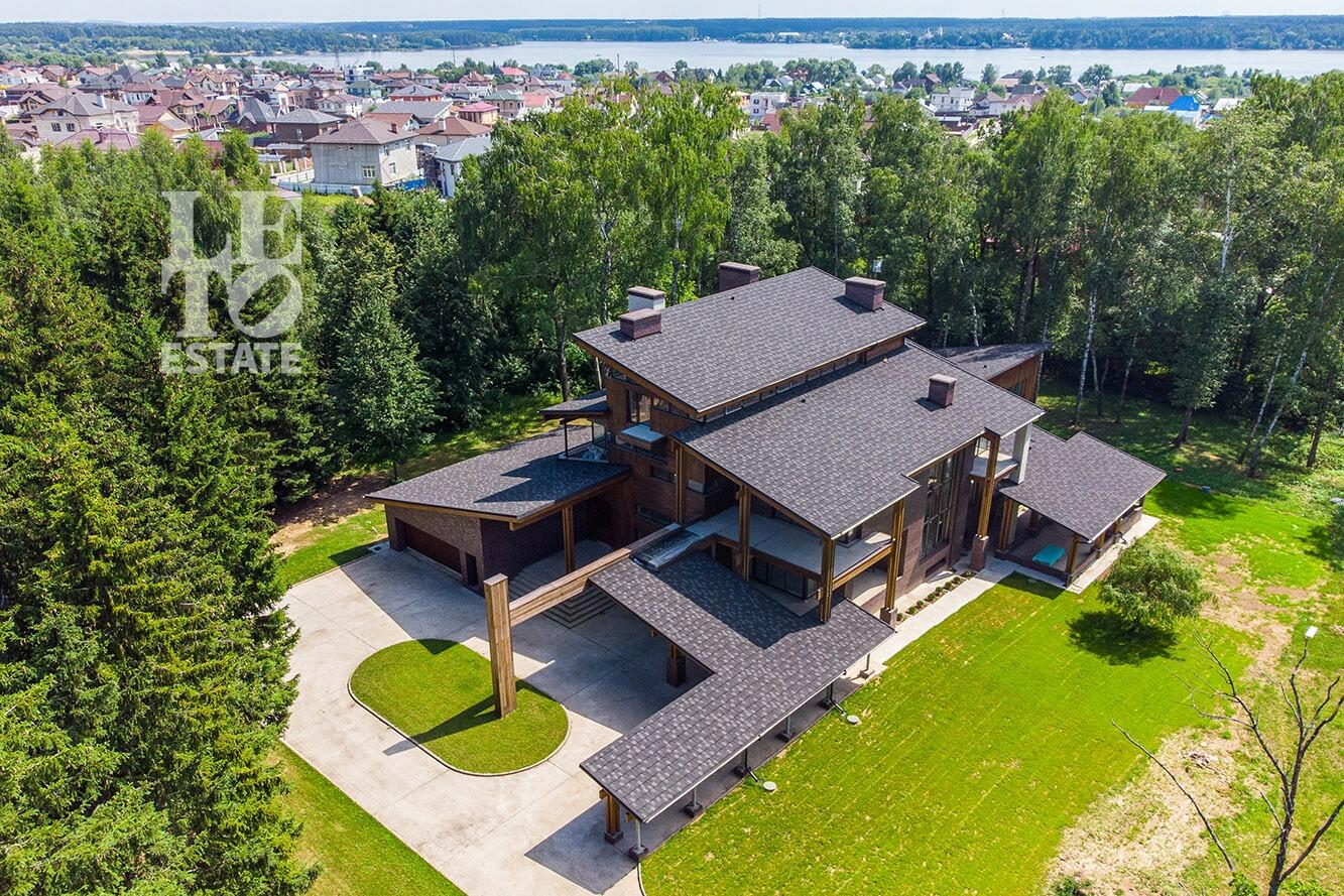 3-этажный коттедж 1 302 м² без отделки