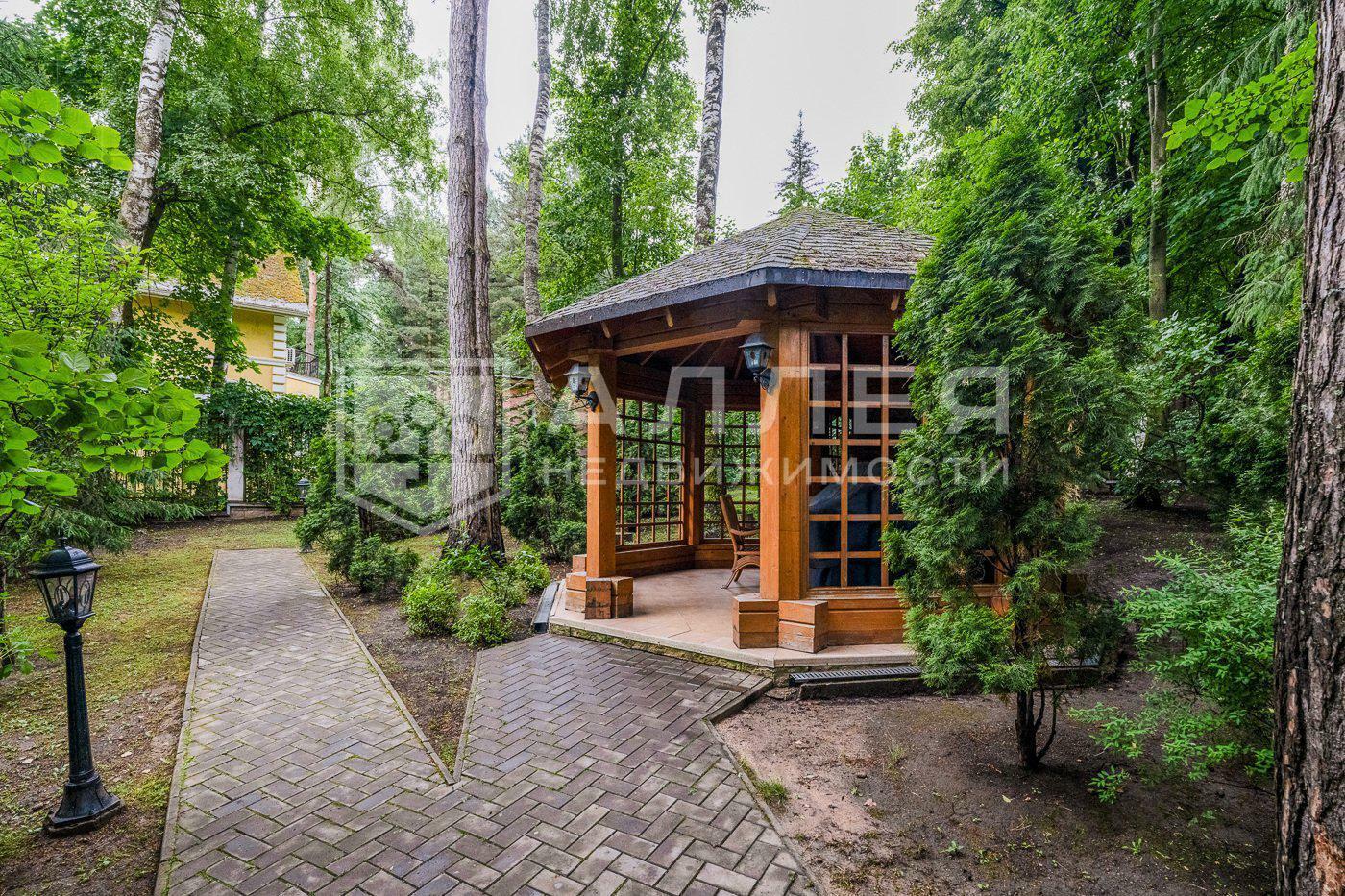 2-этажный коттедж 1 122 м² с отделкой