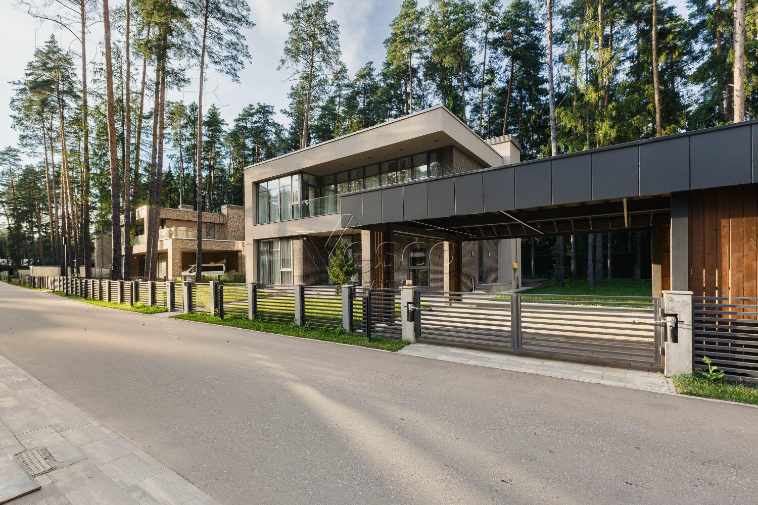 2-этажный коттедж 380 м² с отделкой