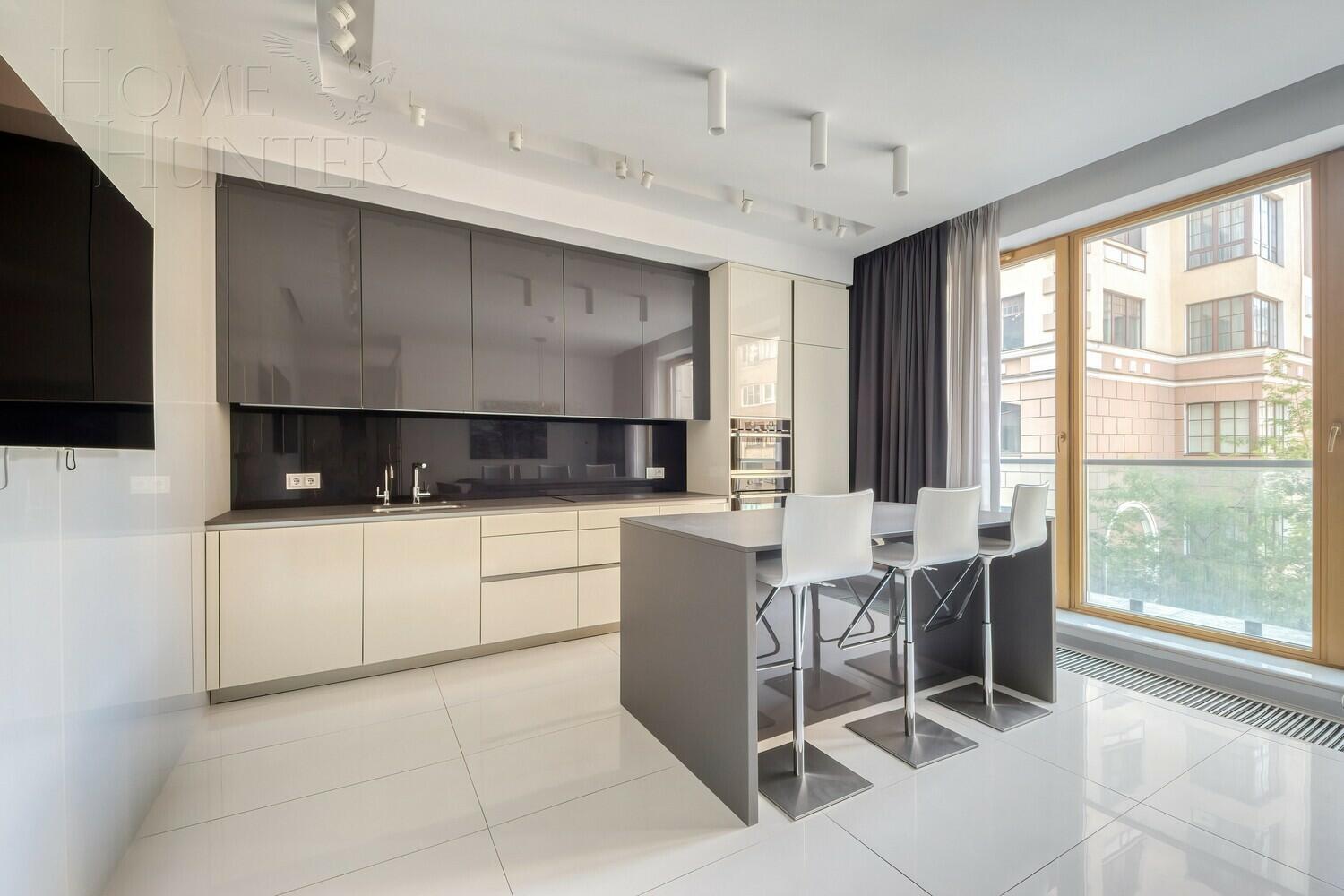 5-КОМН. КВАРТИРА С ОТДЕЛКОЙ 199 М² НА 3 ЭТАЖЕ