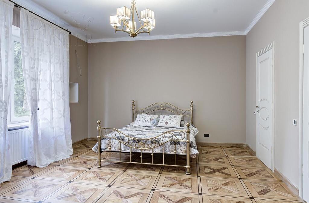 2-этажный коттедж 1 065 м² с отделкой