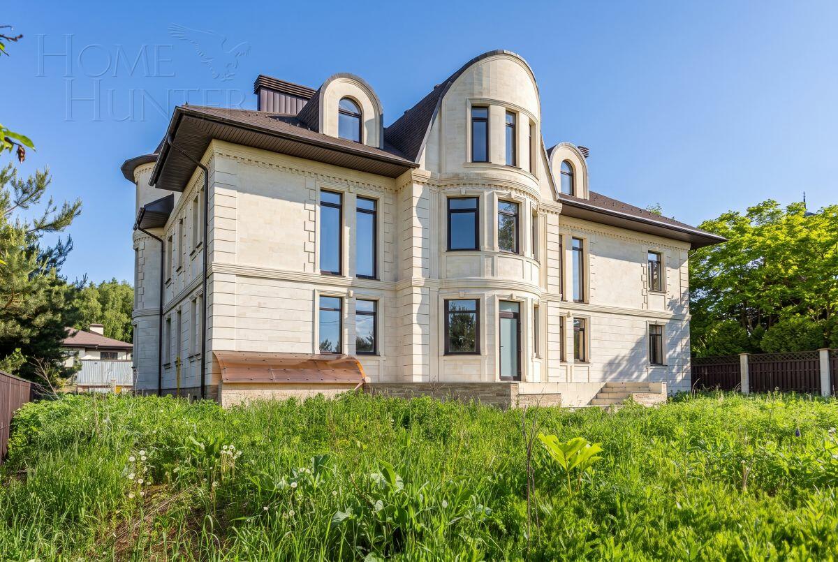 2-этажный коттедж 860 м² без отделки