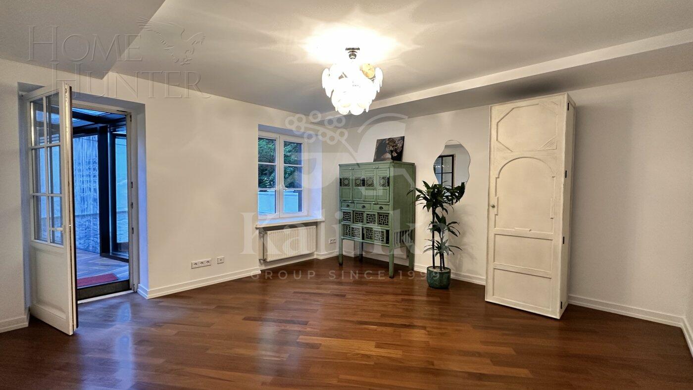 2-этажный коттедж 1 600 м² с отделкой
