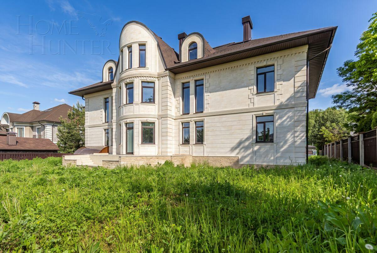2-этажный коттедж 860 м² без отделки