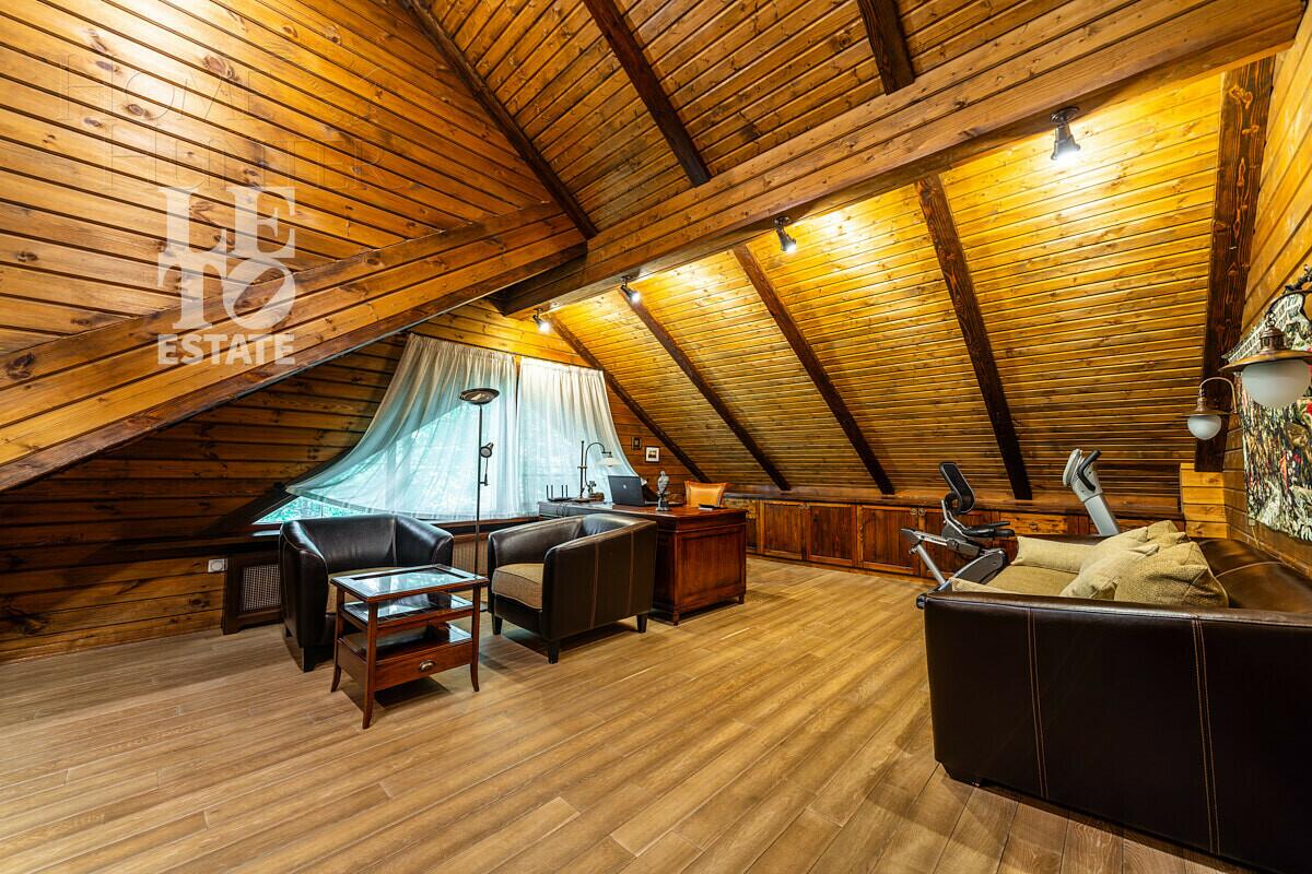 2-этажный коттедж 260 м² с отделкой