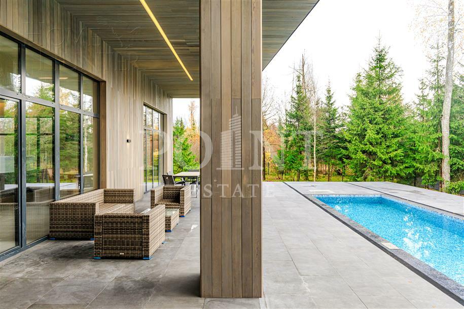 2-этажный коттедж 450 м² с отделкой