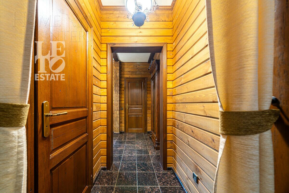 2-этажный коттедж 260 м² с отделкой