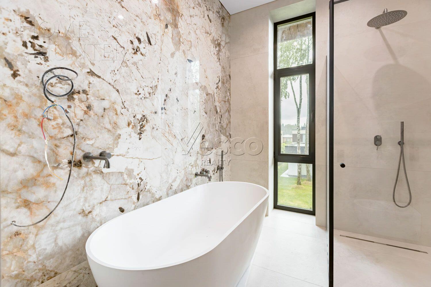 2-этажный коттедж 650 м² без отделки