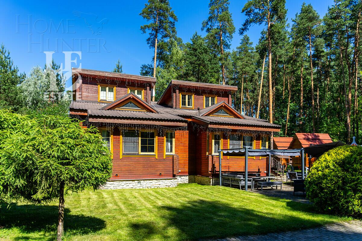 2-этажный коттедж 260 м² с отделкой