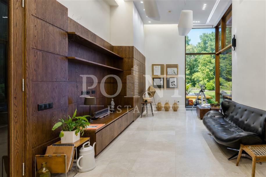 2-этажный коттедж 1 624 м² с отделкой