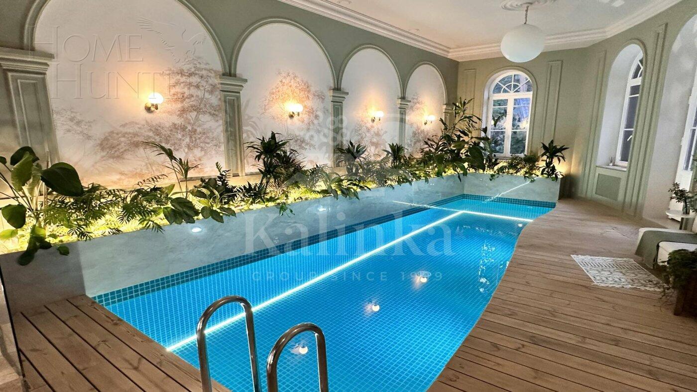 2-этажный коттедж 1 600 м² с отделкой