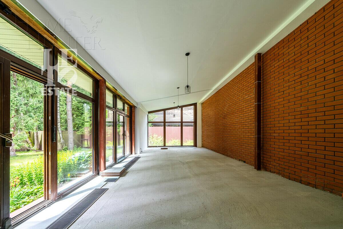 2-этажный коттедж 450 м² с отделкой