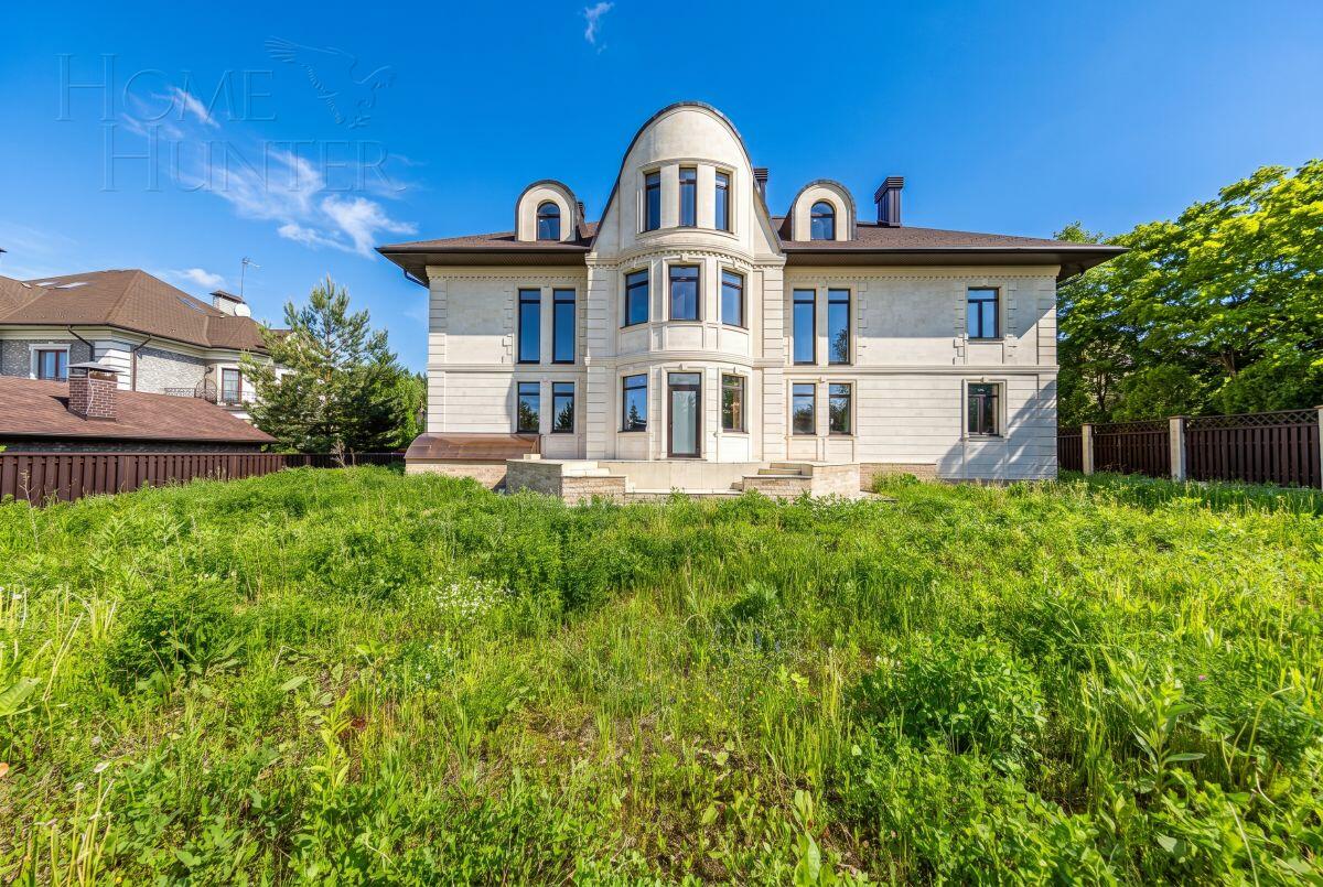 2-этажный коттедж 860 м² без отделки