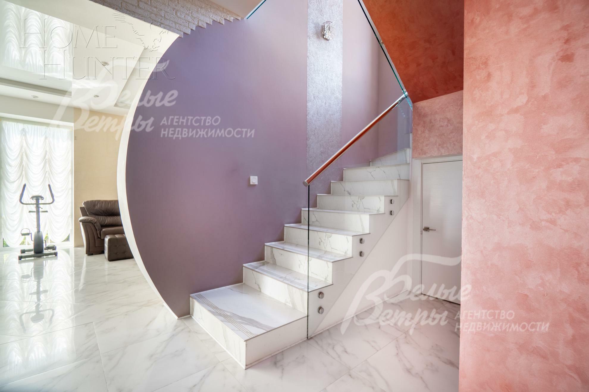 2-этажный коттедж 300 м² с отделкой