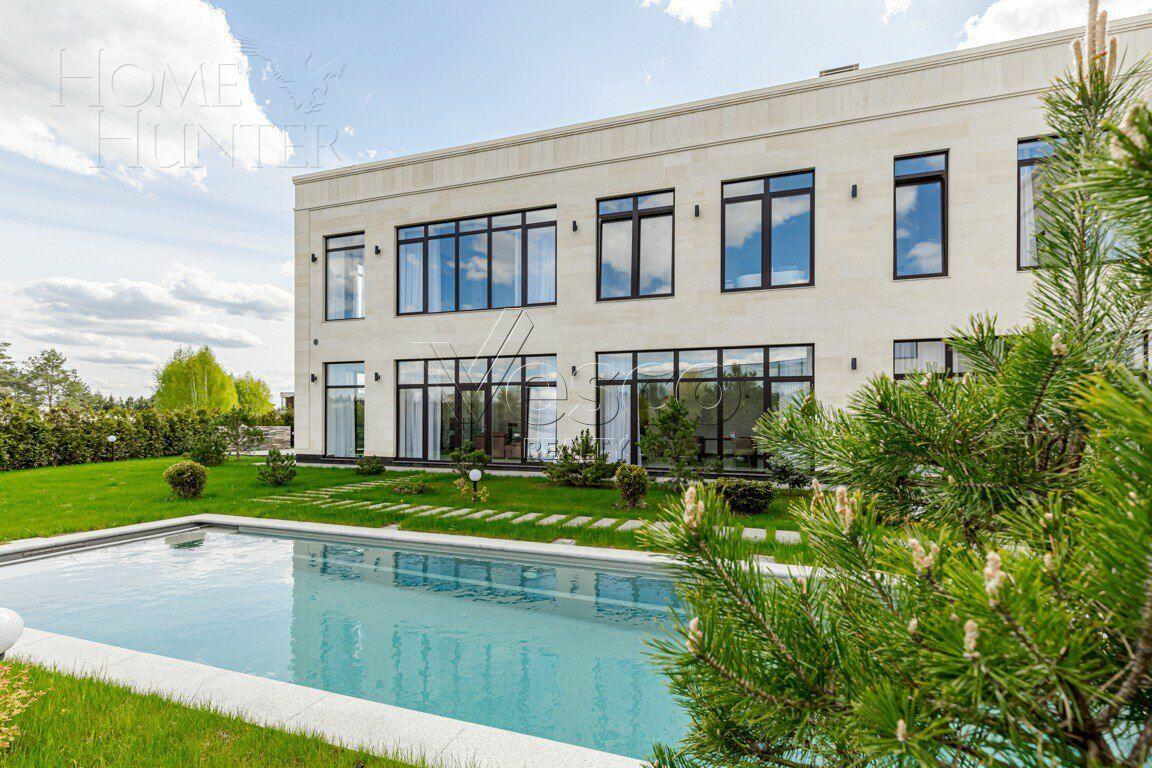 2-этажный коттедж 1 500 м² с отделкой