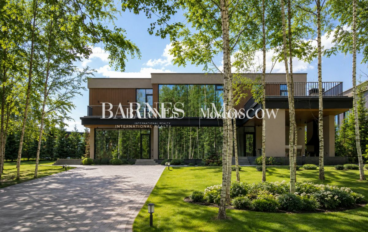 2-этажный коттедж 627.5 м² с отделкой