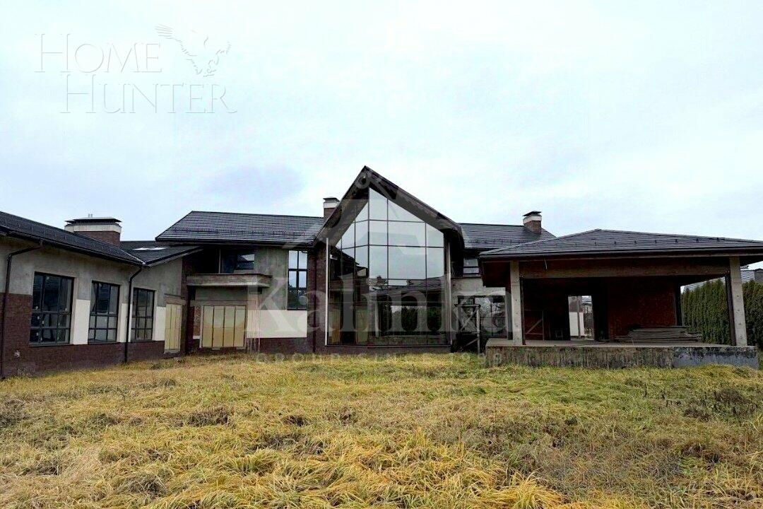 2-этажный коттедж 825 м² без отделки